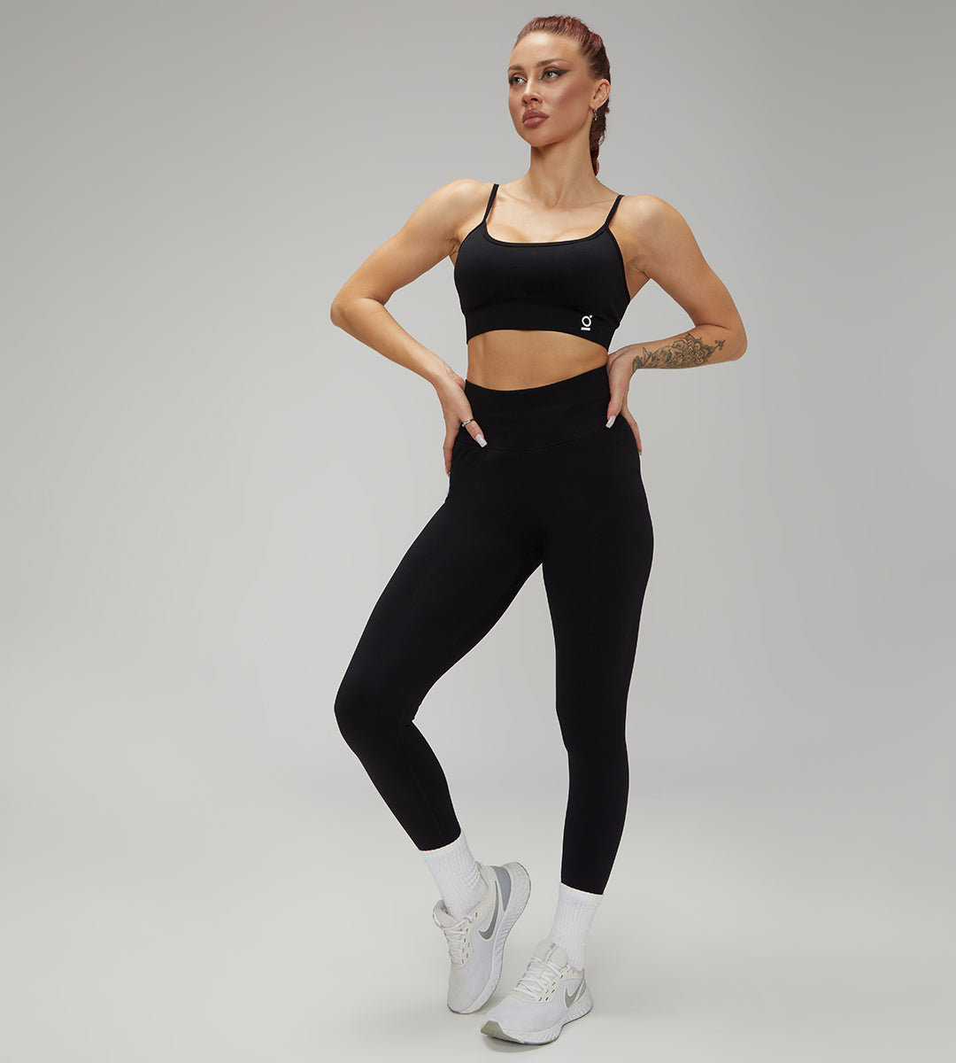 European Quick Dry Long Sleeves Crop Top With Padded Sports Bra, High Waist Leggings Workout Sets Black