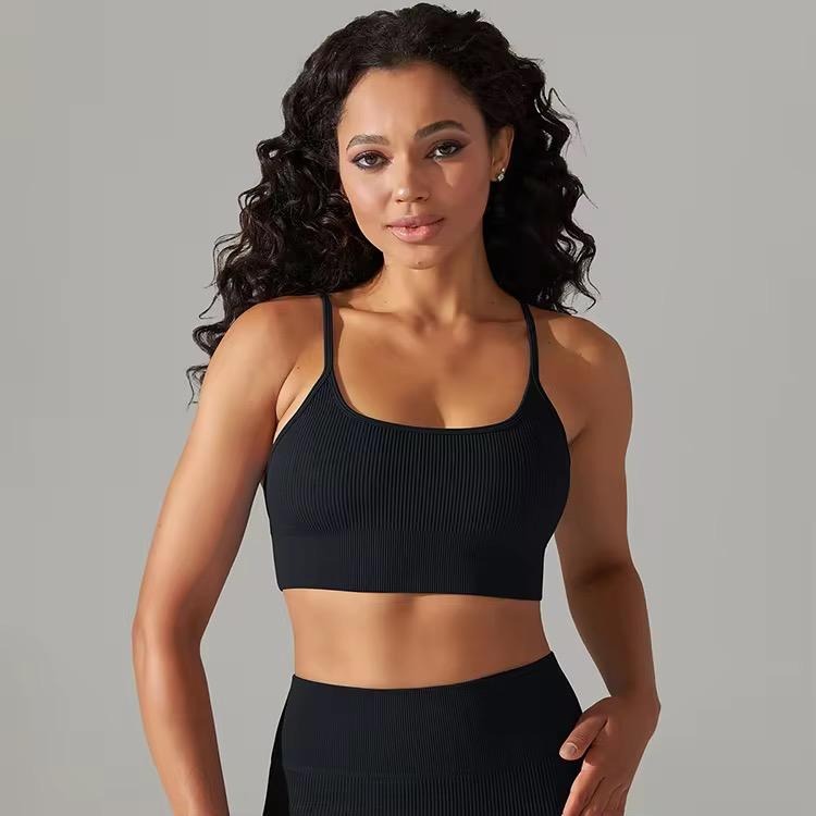 Seamless Ribbed Spaghetti Sport Bra With Shorts