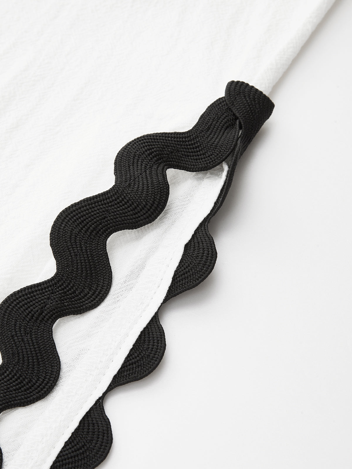 Contrast Wave Trim Vest & Maxi Skirt Set