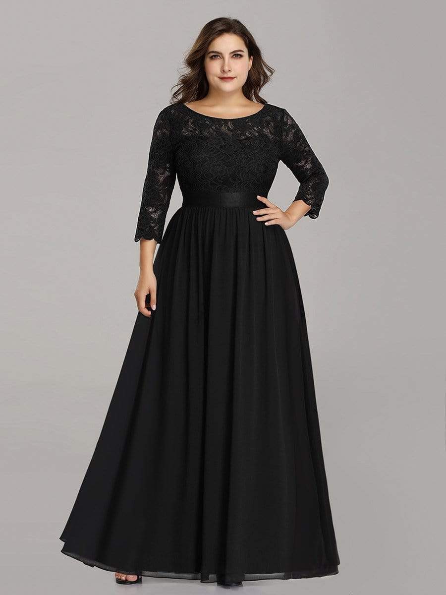 Elegant Lace Evening Dress with Romantic Sleeves for Plus Size Women