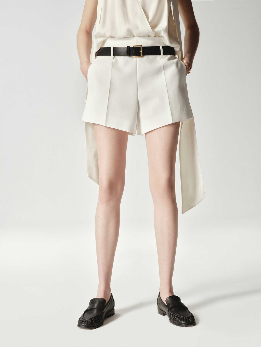 Include Belt Cotton Zipper Shorts