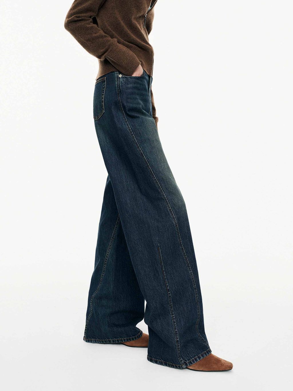 Barrel Leg Faded Jeans