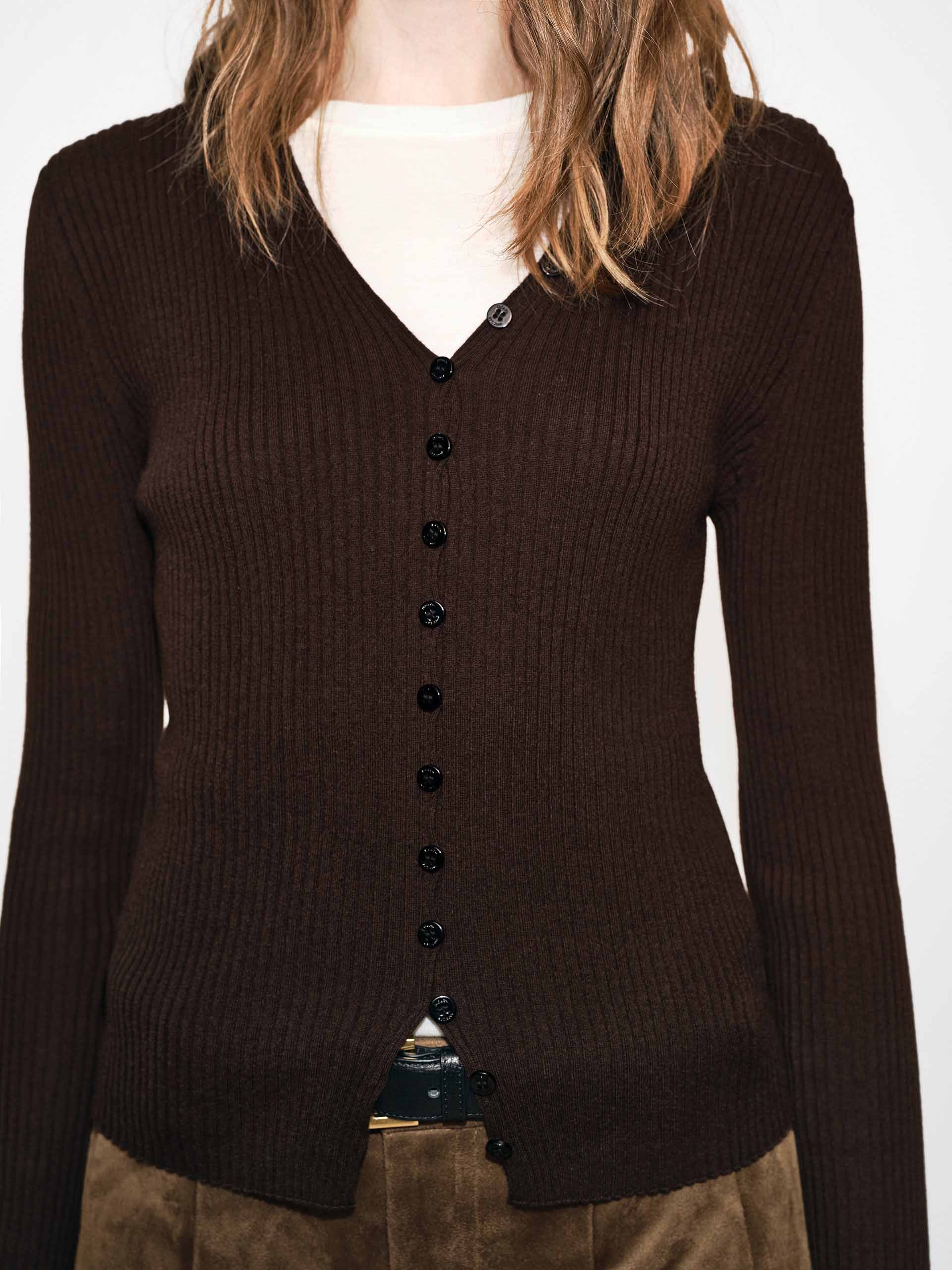 Fitted V-neck Button Cardigan
