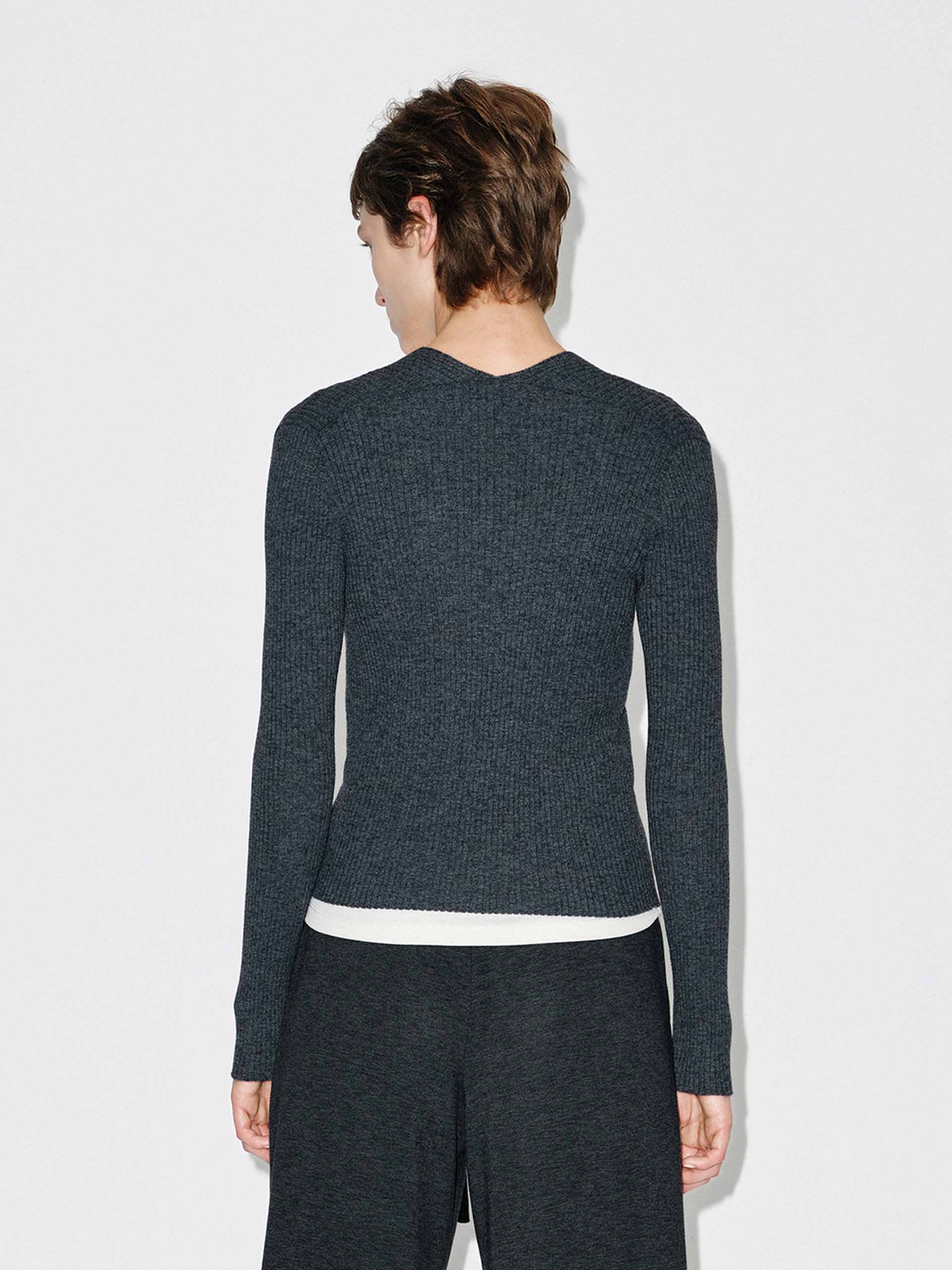 Fitted V-neck Button Cardigan