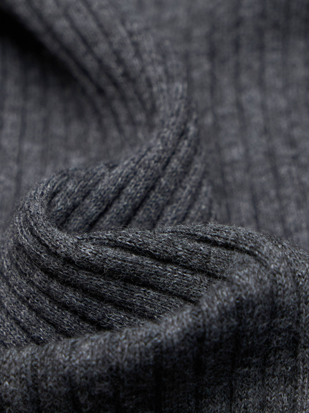 Fitted V-neck Button Cardigan
