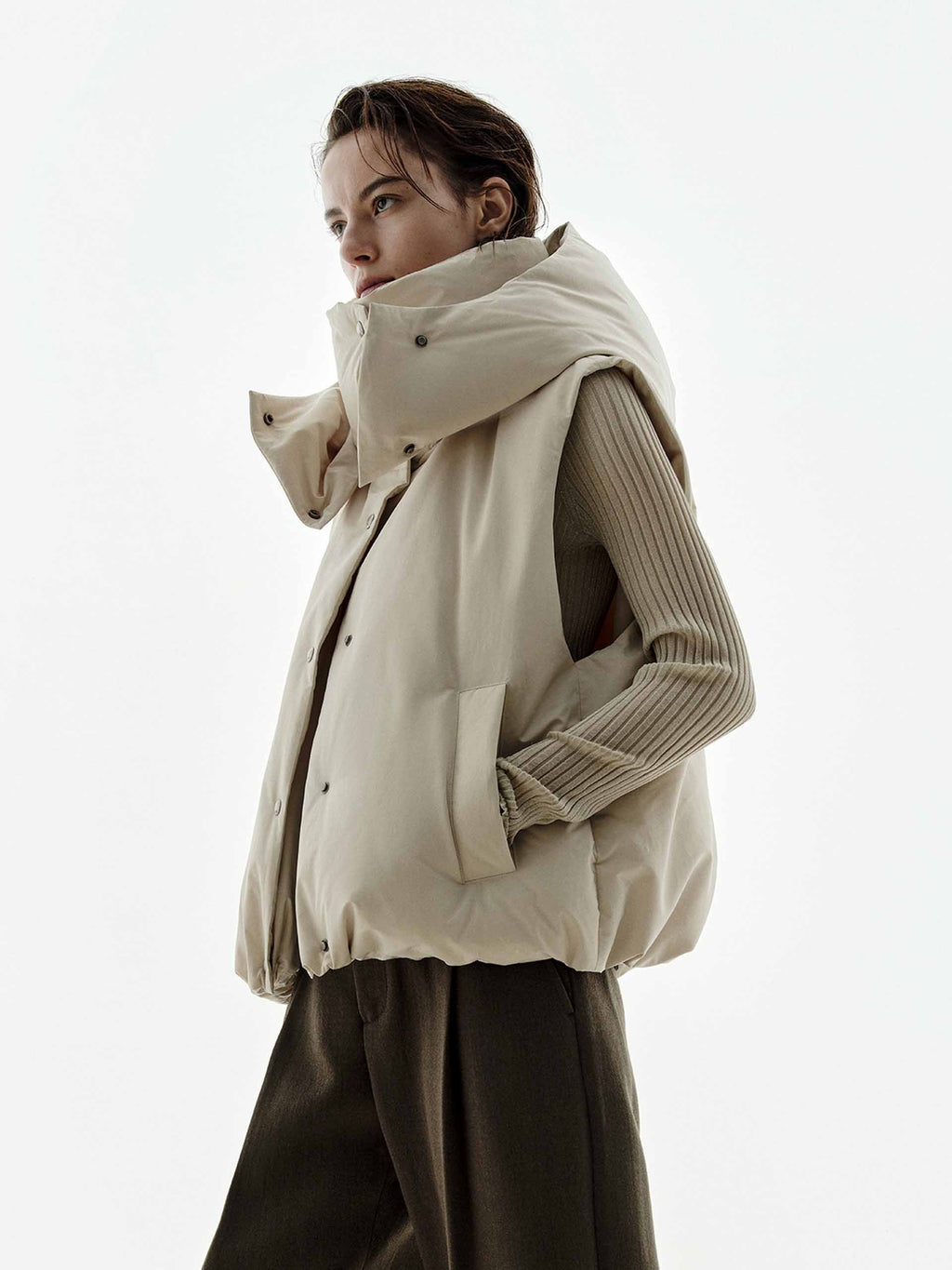 Sleeveless Hooded Down Jacket