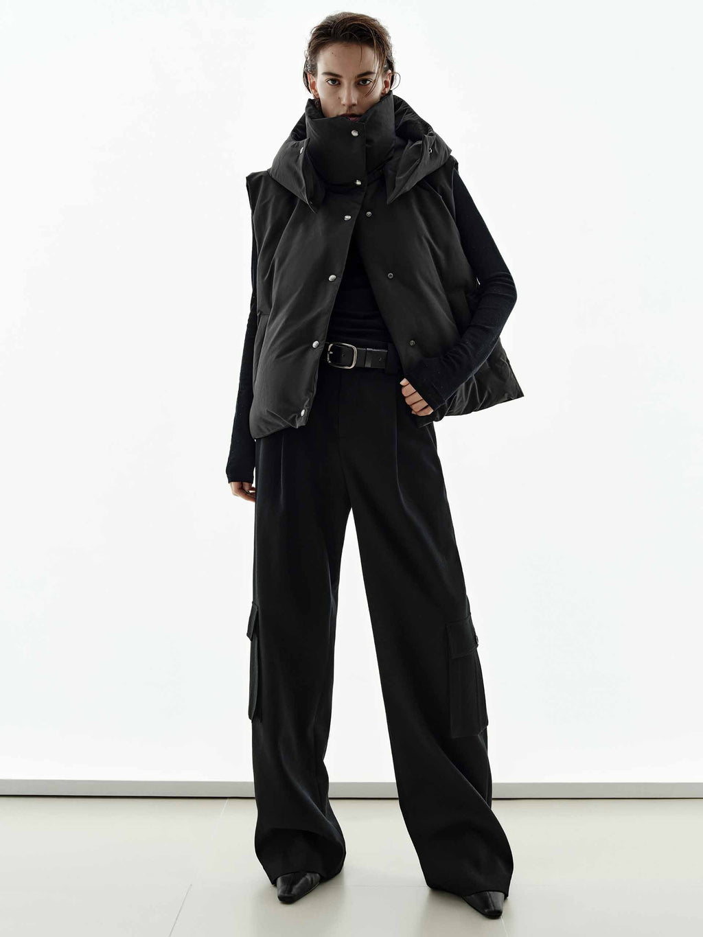 Sleeveless Hooded Down Jacket