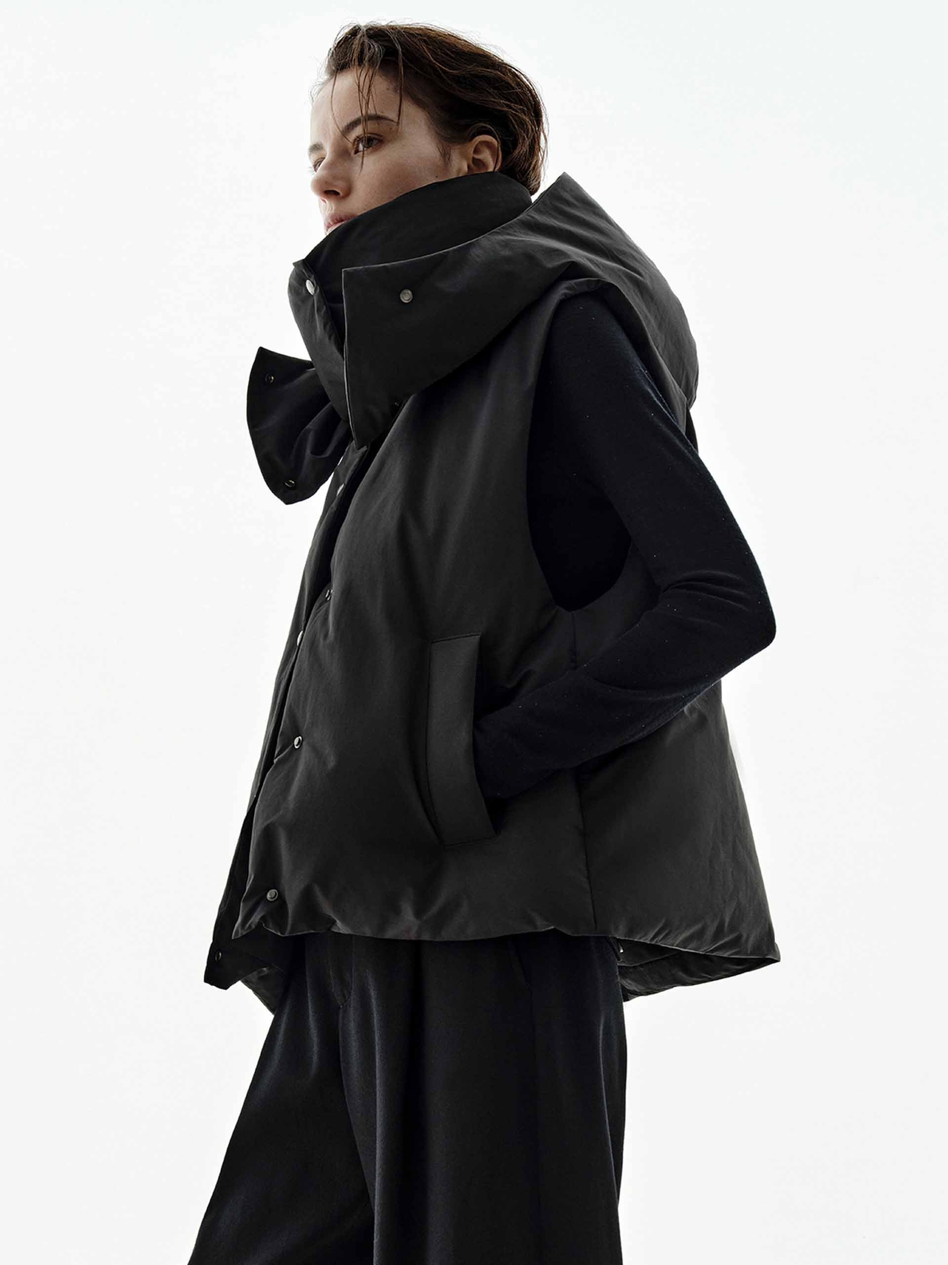 Sleeveless Hooded Down Jacket