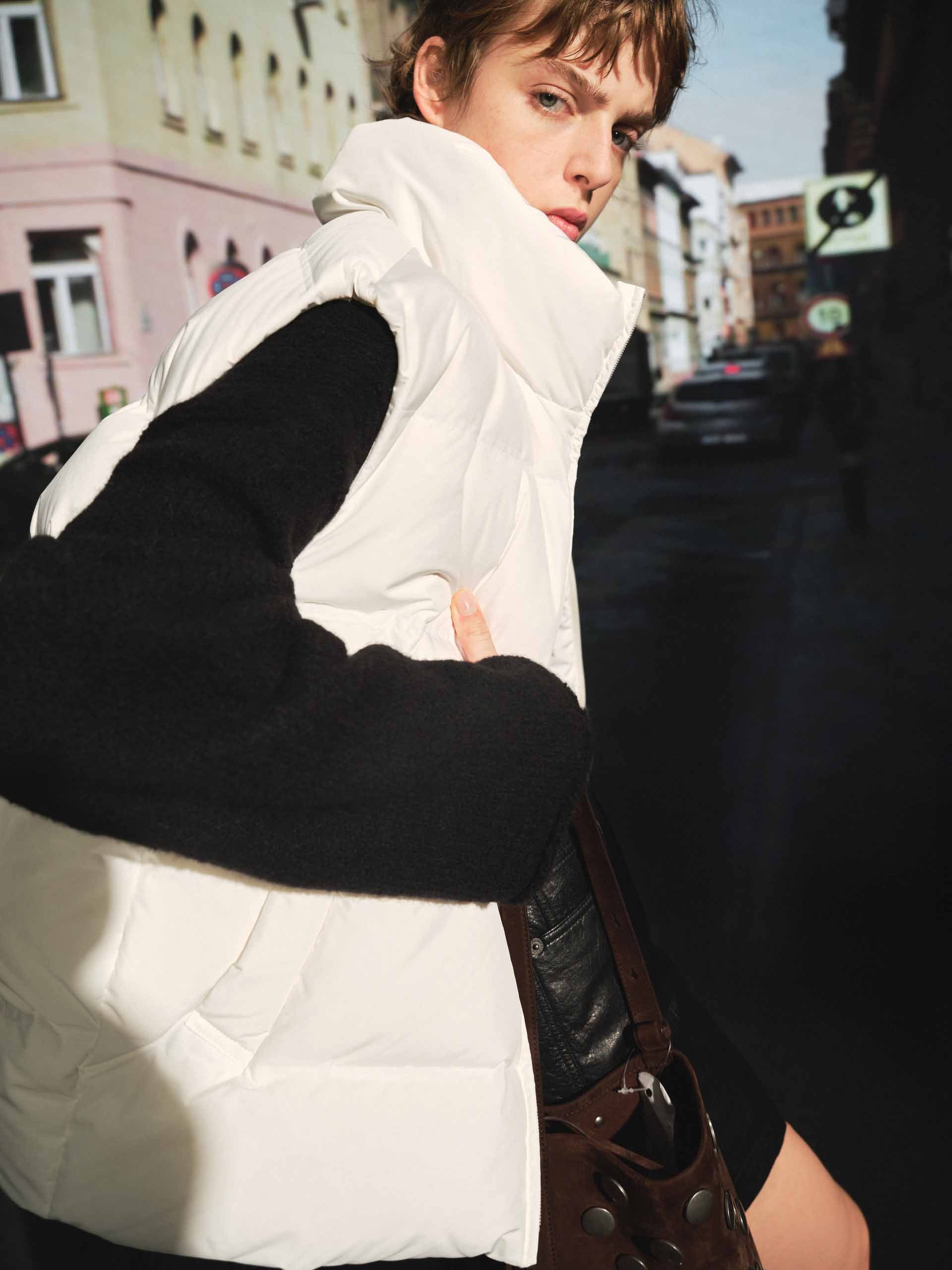 Sleeveless Turtleneck Puffer Vest