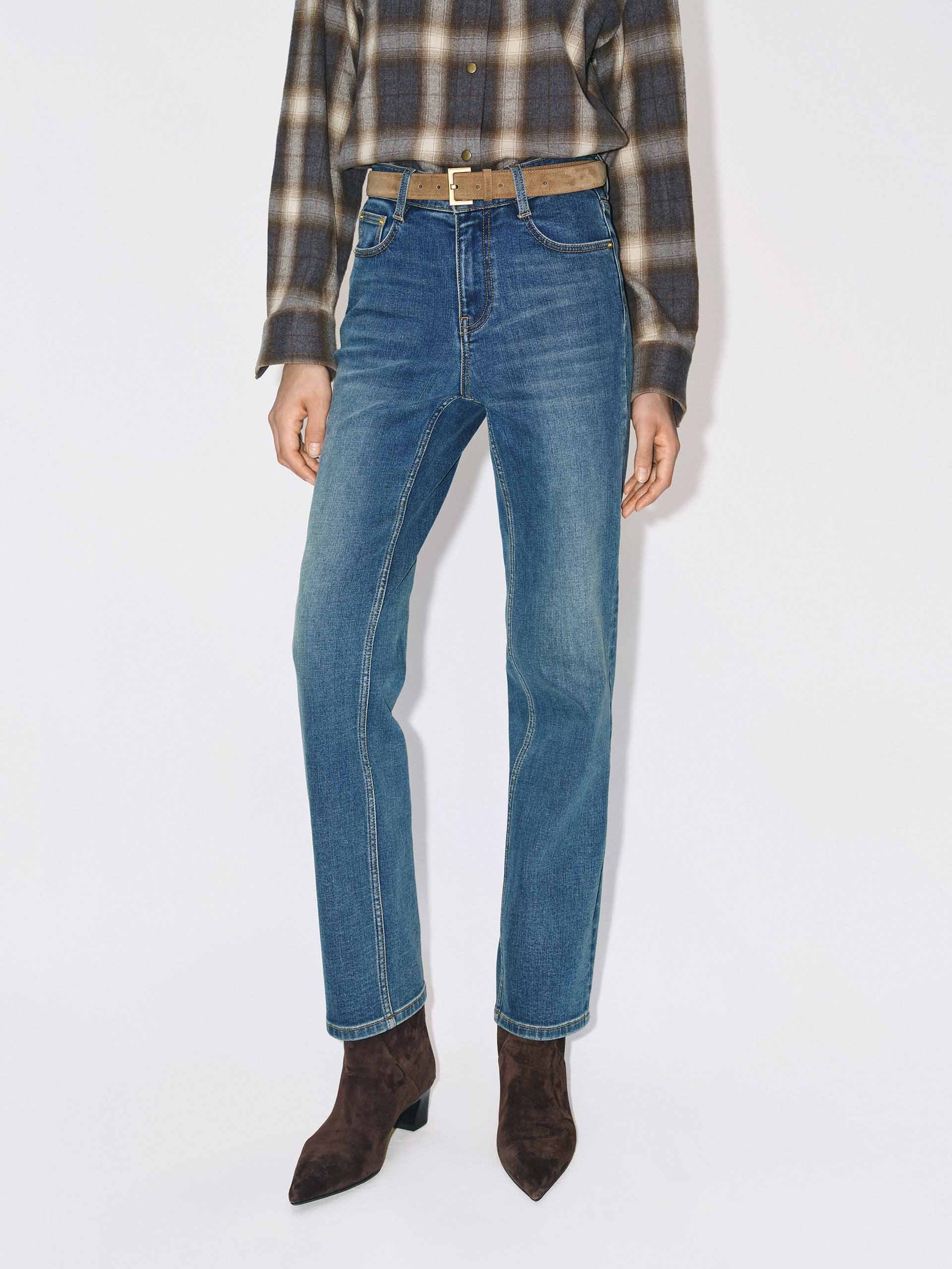 Ankle Length Tapered Jeans