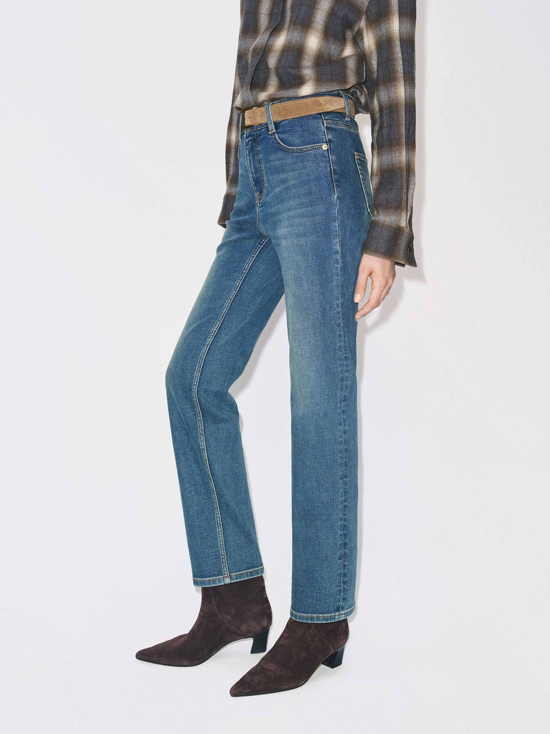 Ankle Length Tapered Jeans