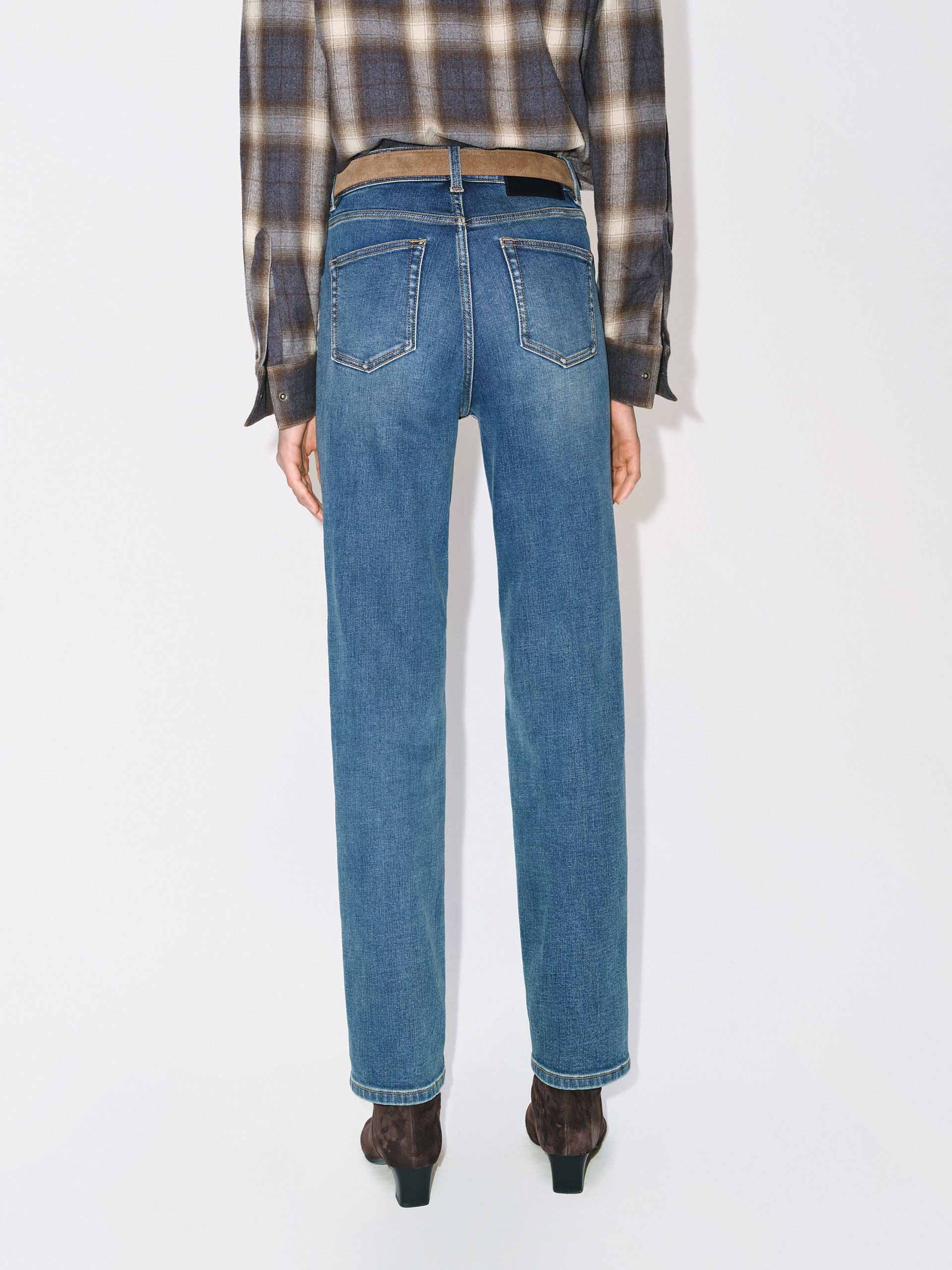 Ankle Length Tapered Jeans