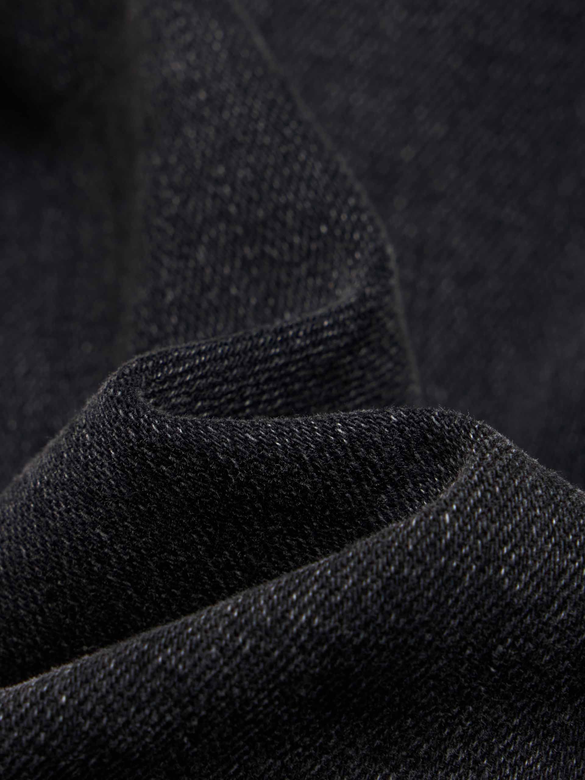 Black Tapered Ankle Jeans