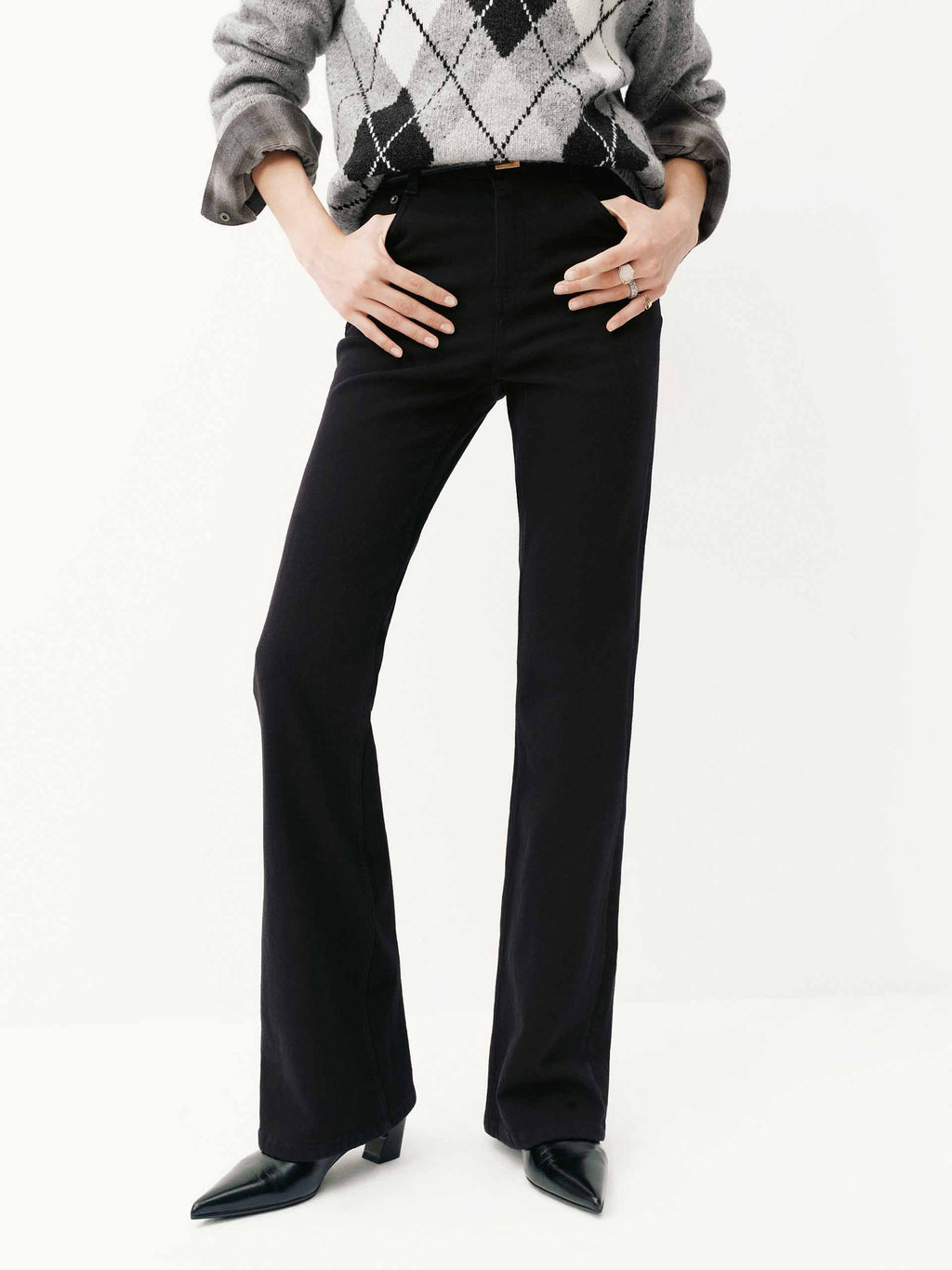 Fitted Flared Jeans