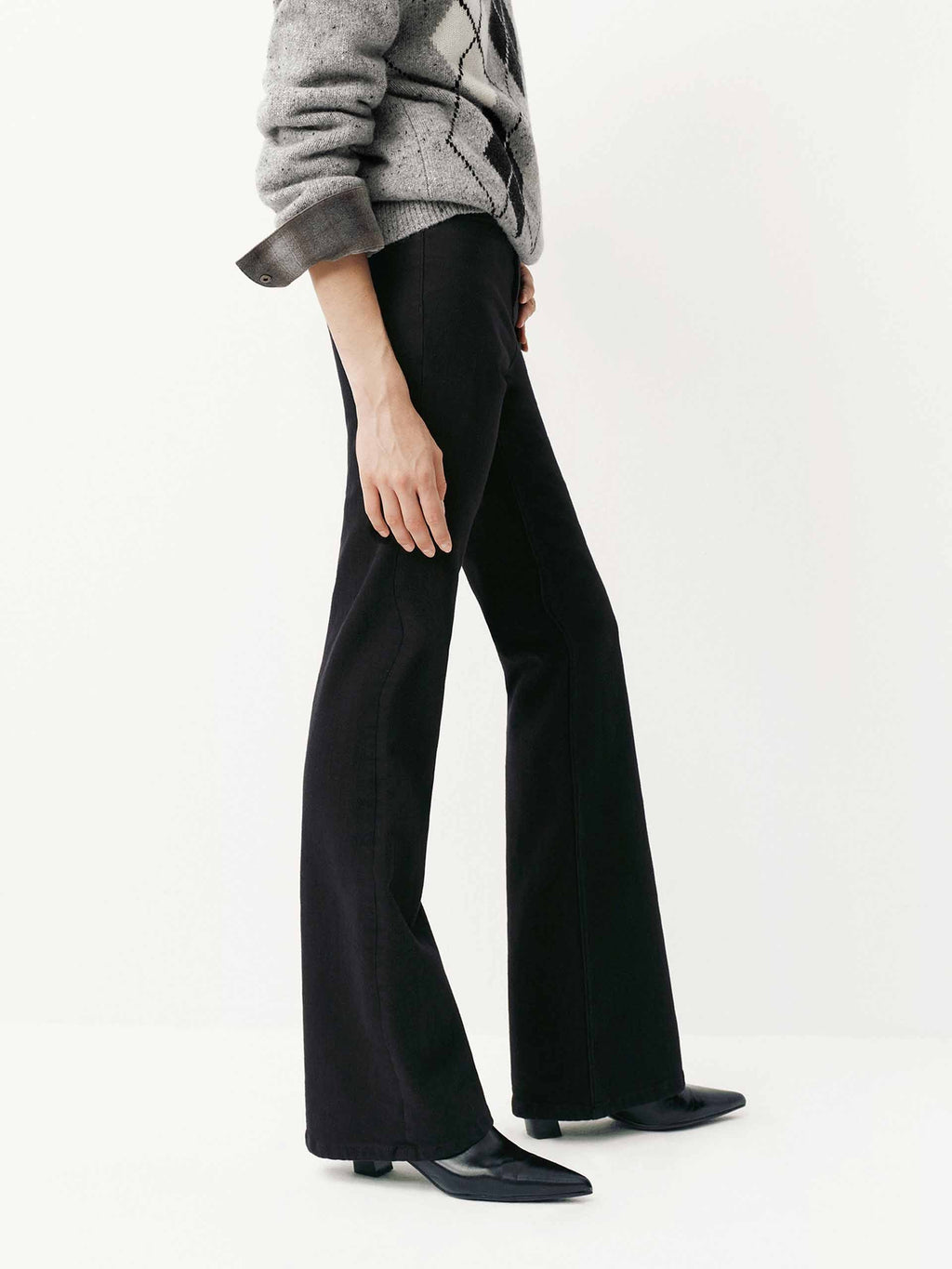 Fitted Flared Jeans
