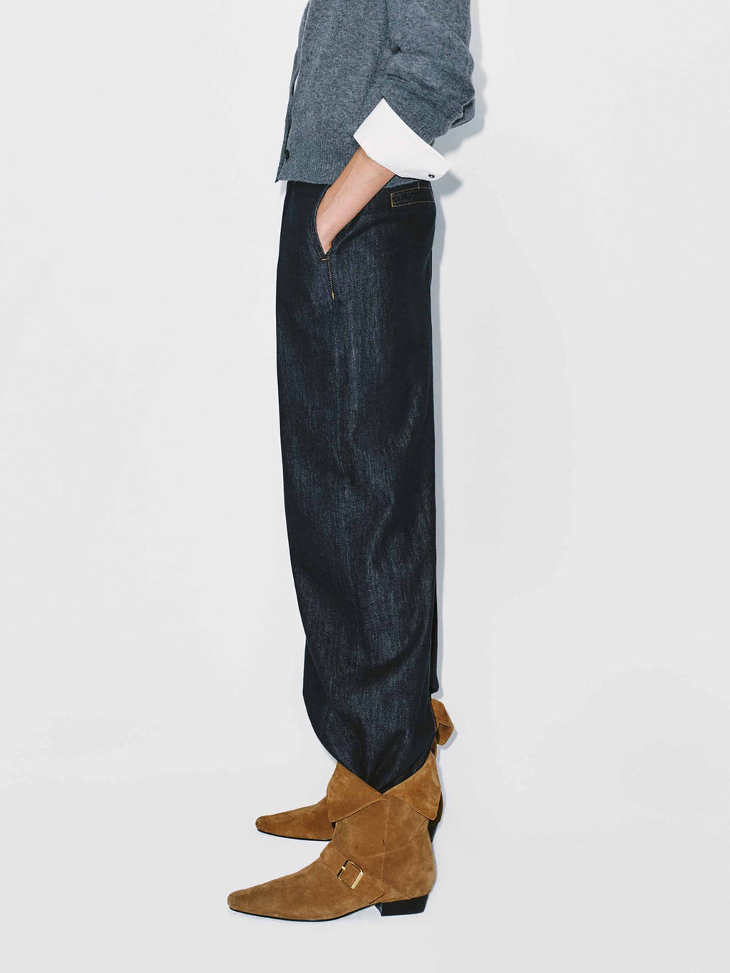 Contrast Seams Cotton Jeans