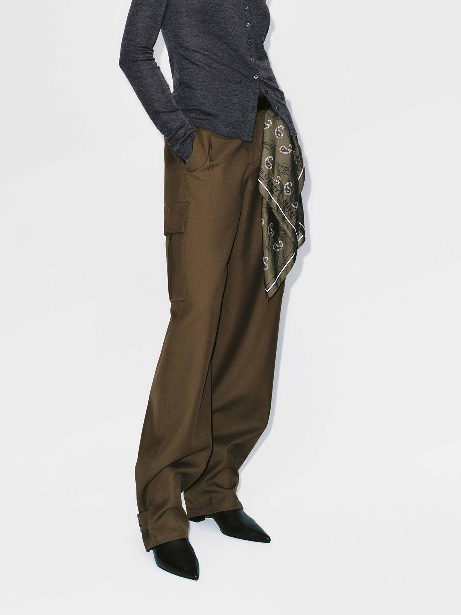 Barrel Leg Cargo Trousers