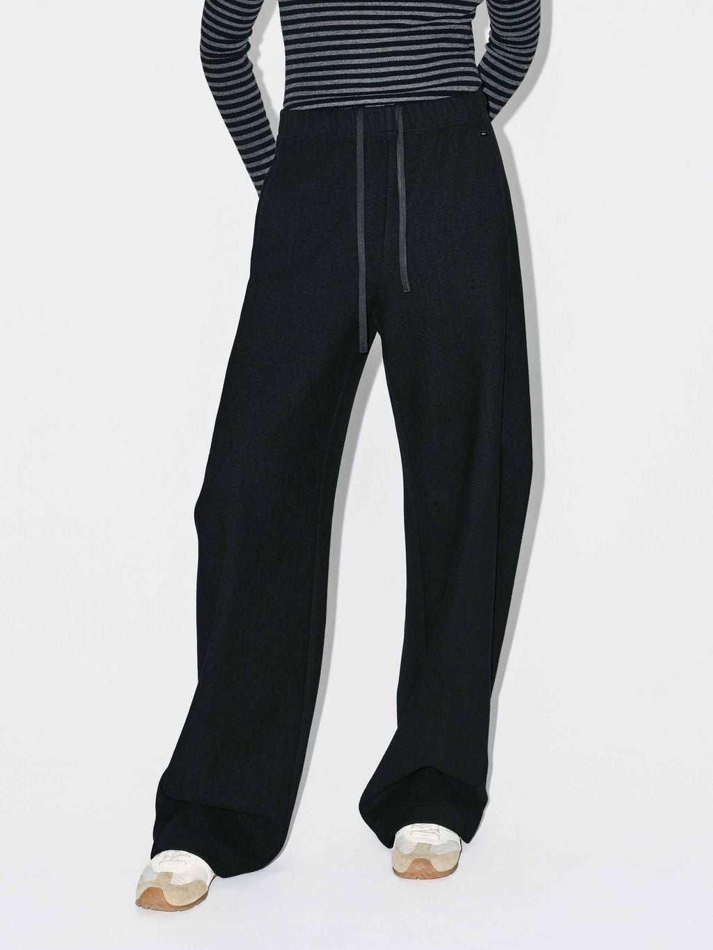 Drawstring Barrel Leg Trousers