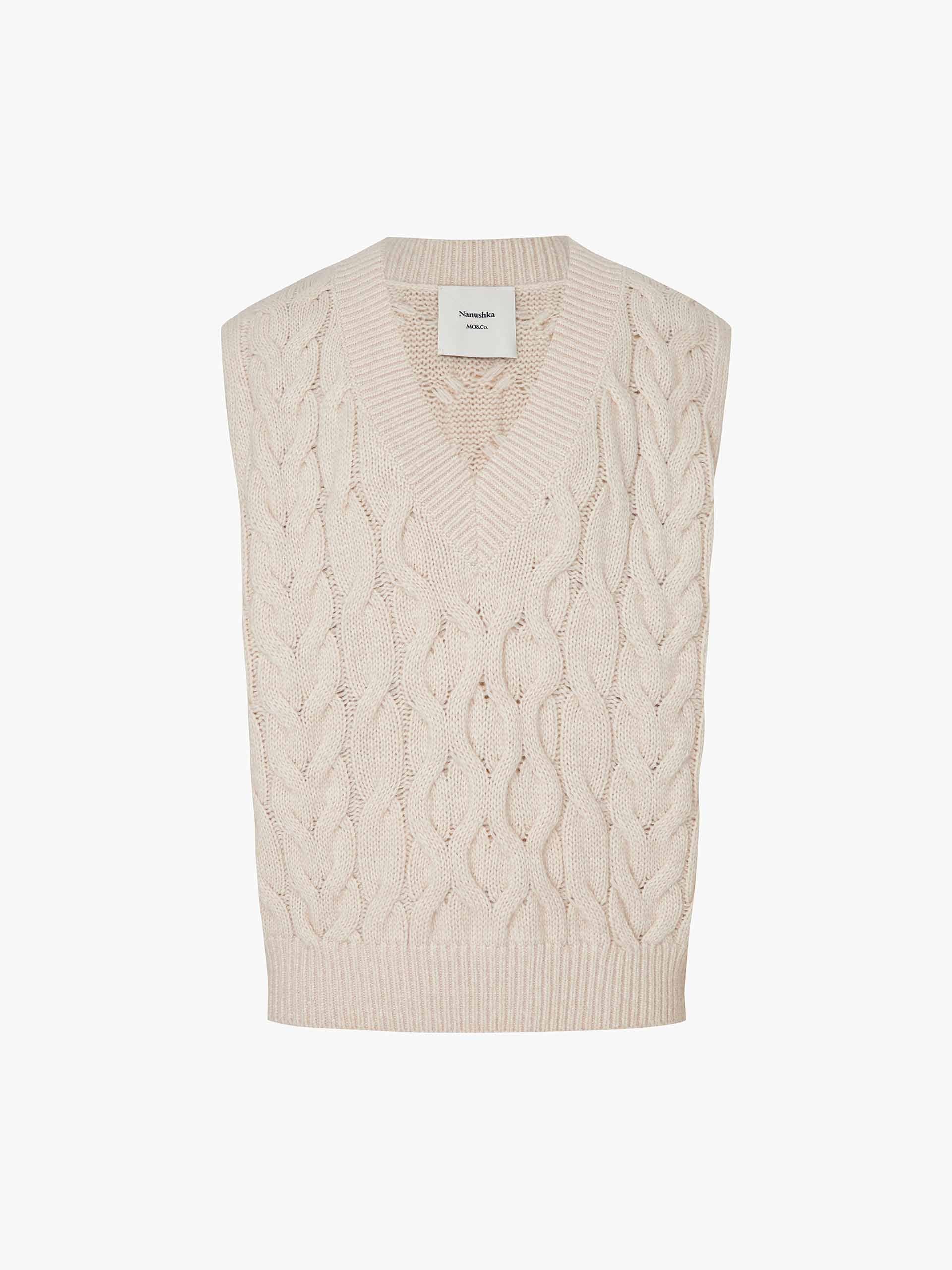 Sleeveless Cable Knitted Top