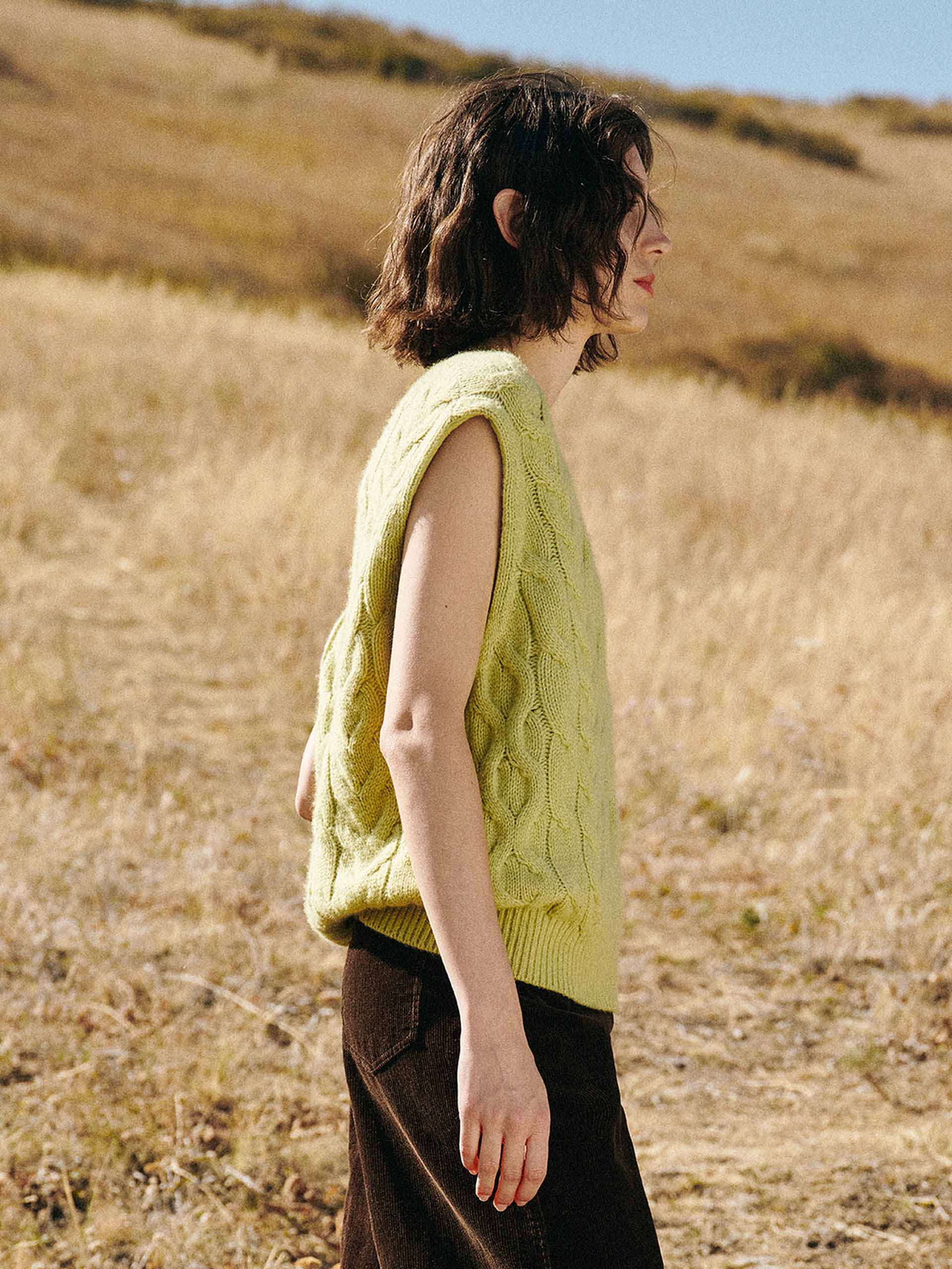 Sleeveless Cable Knitted Top