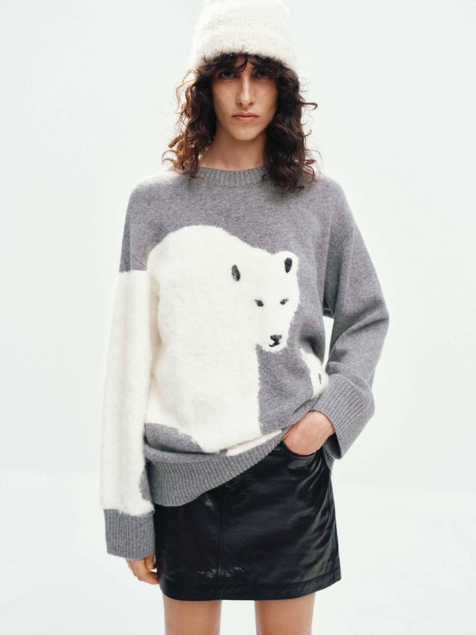 Contrast Polar Bear Pattern Sweater