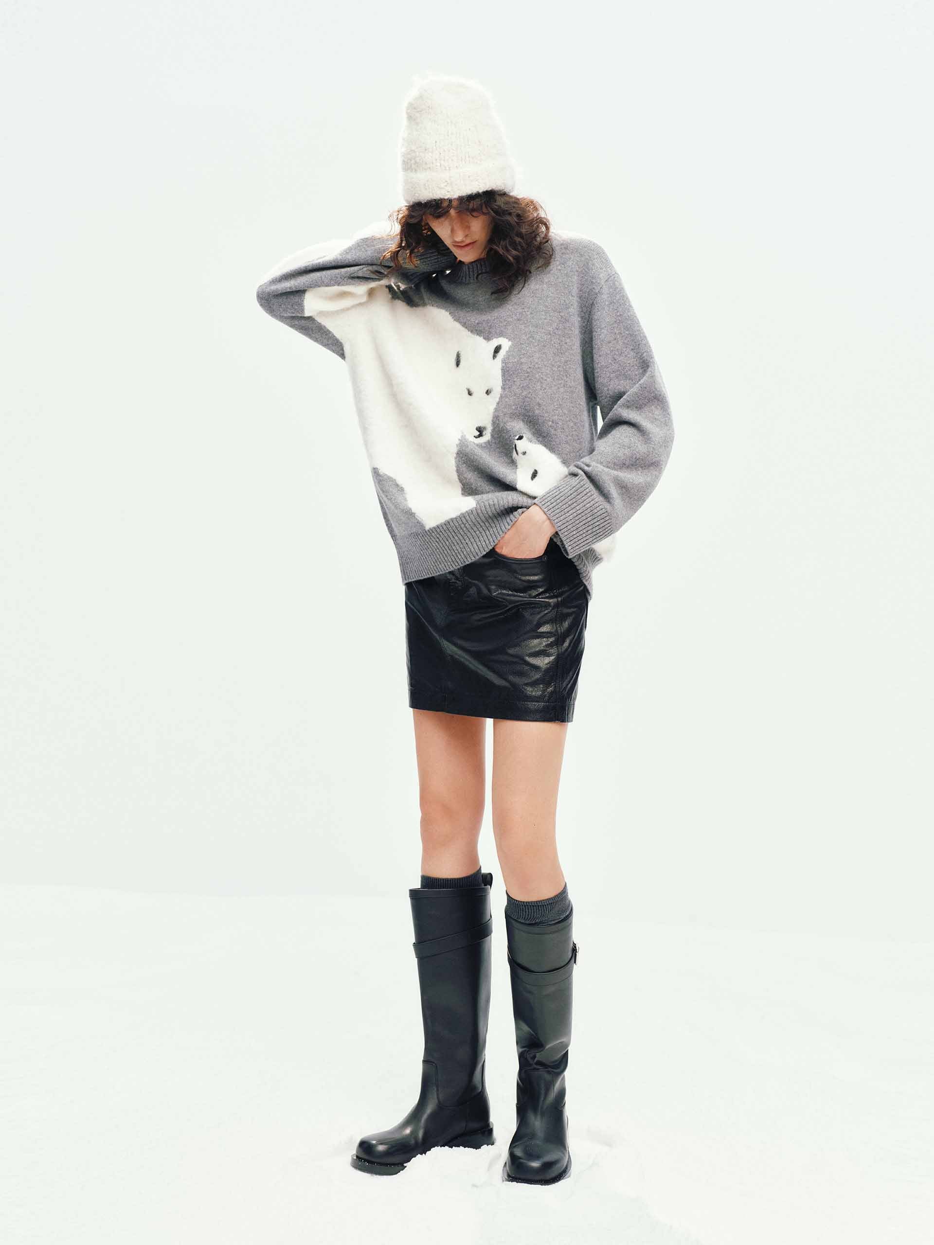 Contrast Polar Bear Pattern Sweater