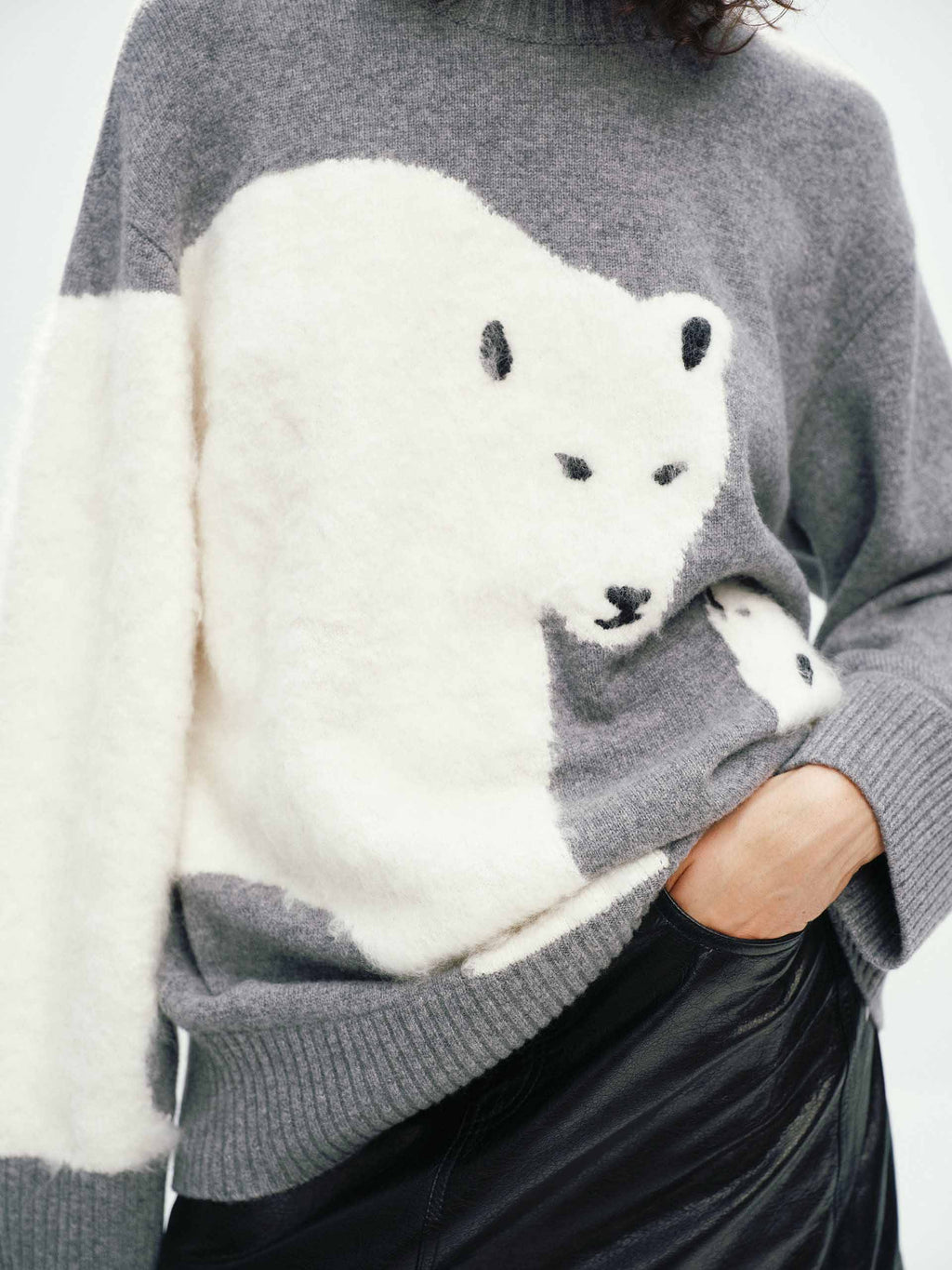 Contrast Polar Bear Pattern Sweater