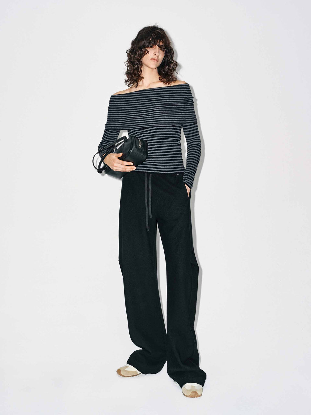 Off-shoulder Fitted Knit Top