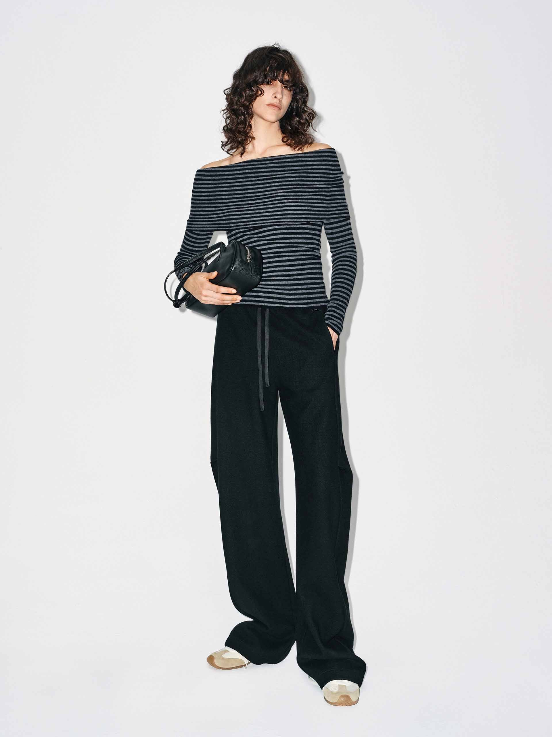 Off-shoulder Fitted Knit Top