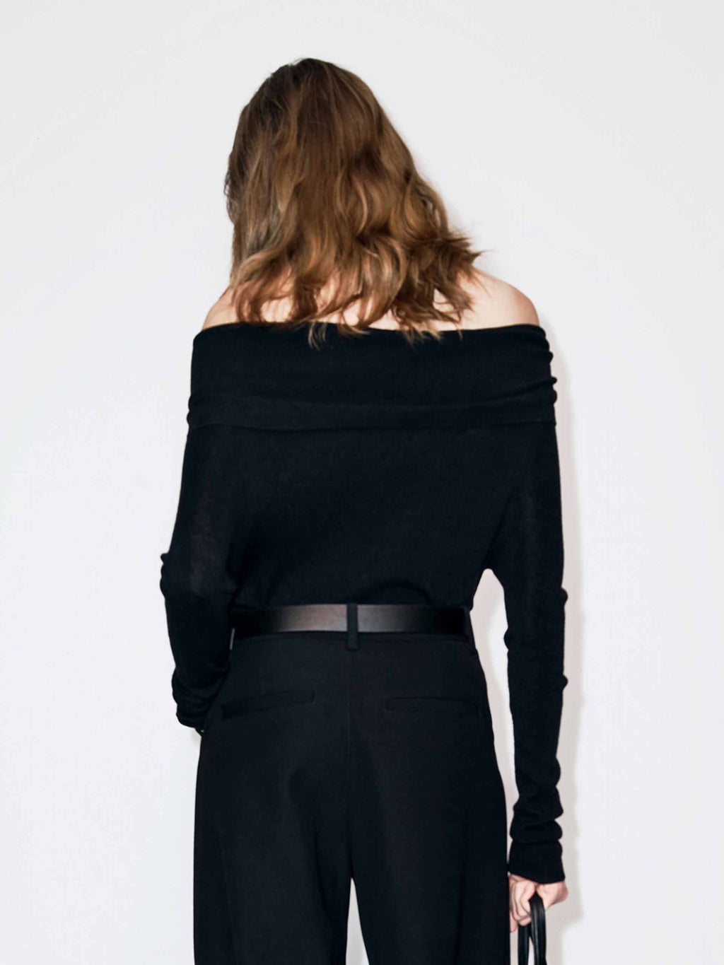 Off-shoulder Fitted Knit Top
