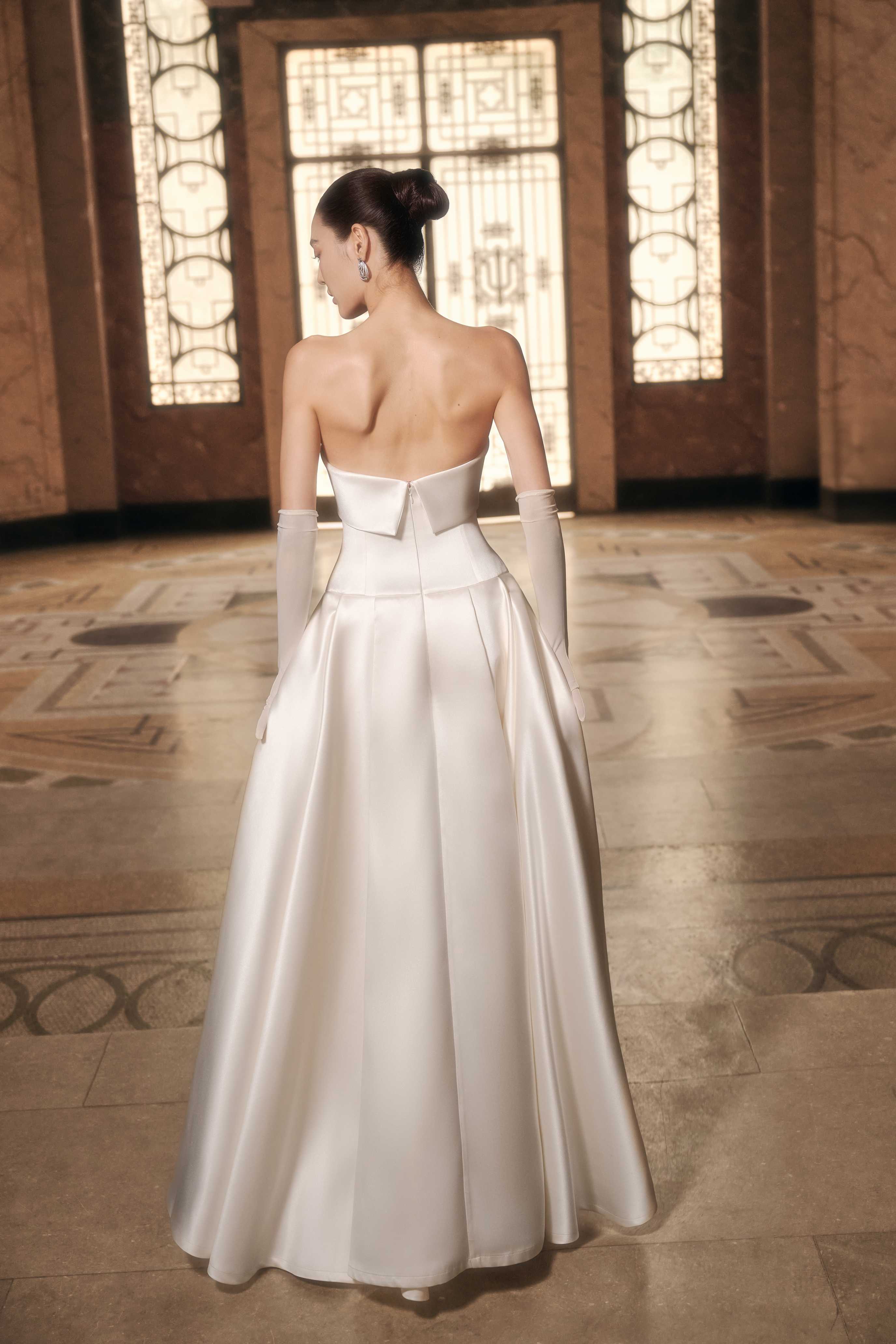 Vivienne Strapless Satin Cape Gown (Pre-Order 14 Days)