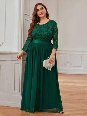 Elegant Lace Evening Dress with Romantic Sleeves for Plus Size Women