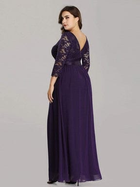 Elegant Lace Evening Dress with Romantic Sleeves for Plus Size Women