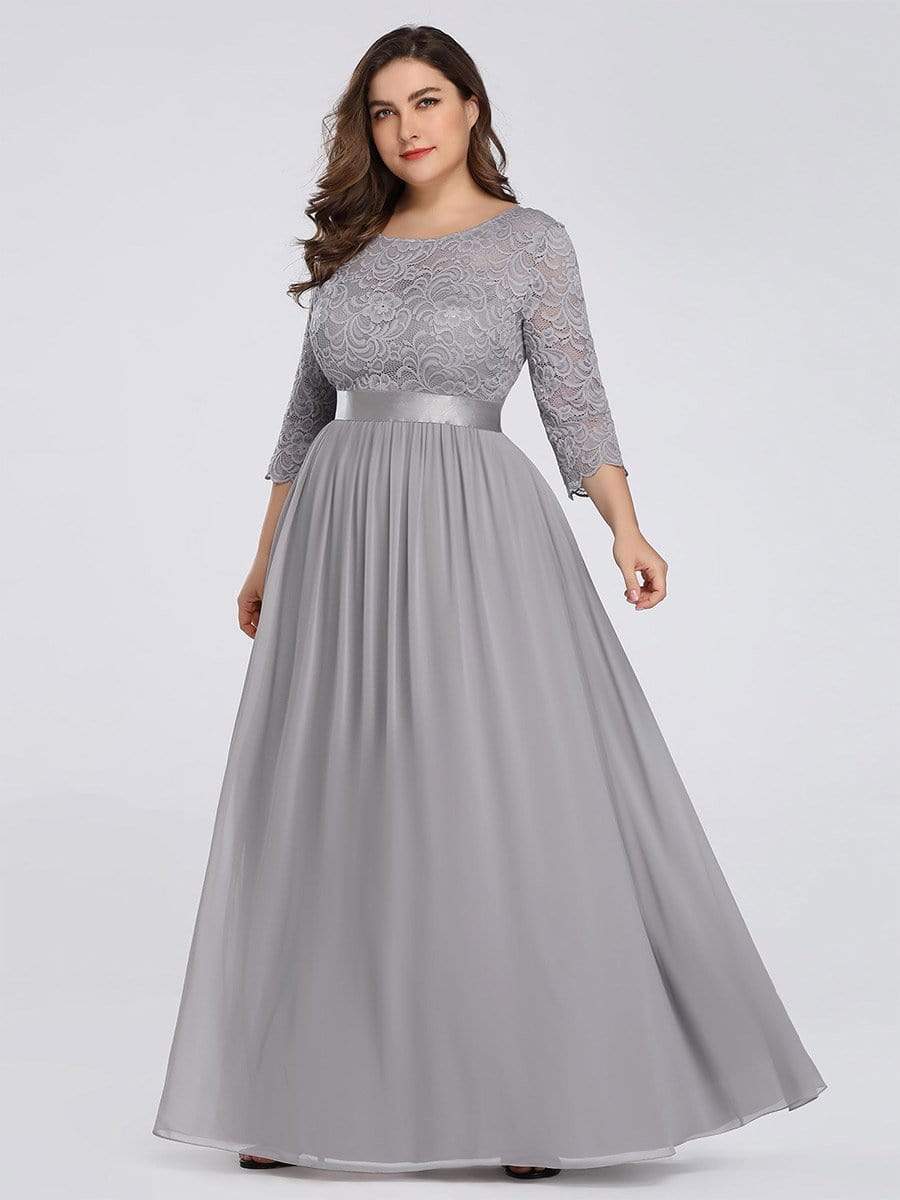 Elegant Lace Evening Dress with Romantic Sleeves for Plus Size Women