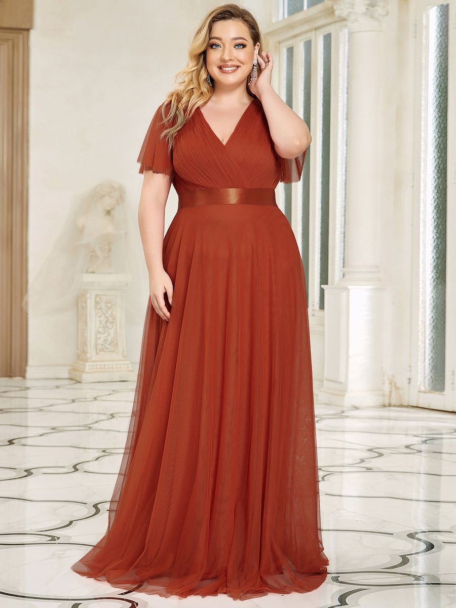 Elegant Plus Size Floor-Length Bridesmaid Gown with Short Sleeves