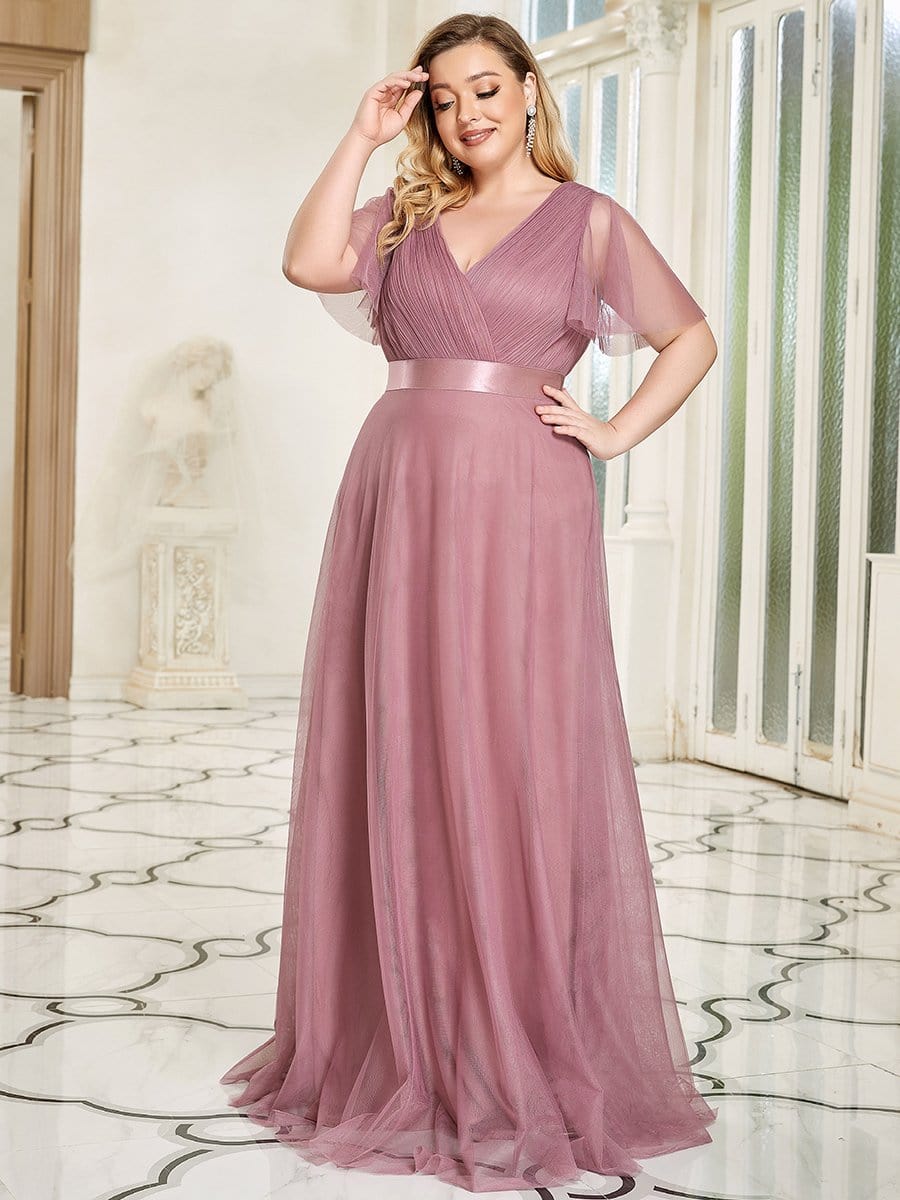 Elegant Plus Size Floor-Length Bridesmaid Gown with Short Sleeves