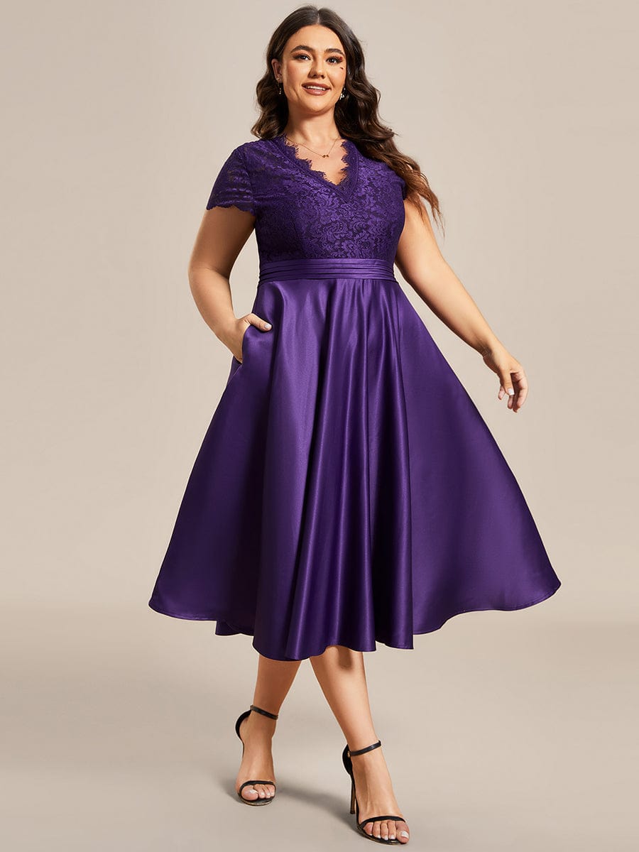 Elegant Plus Size Lace A-line Cocktail Dress with Pockets