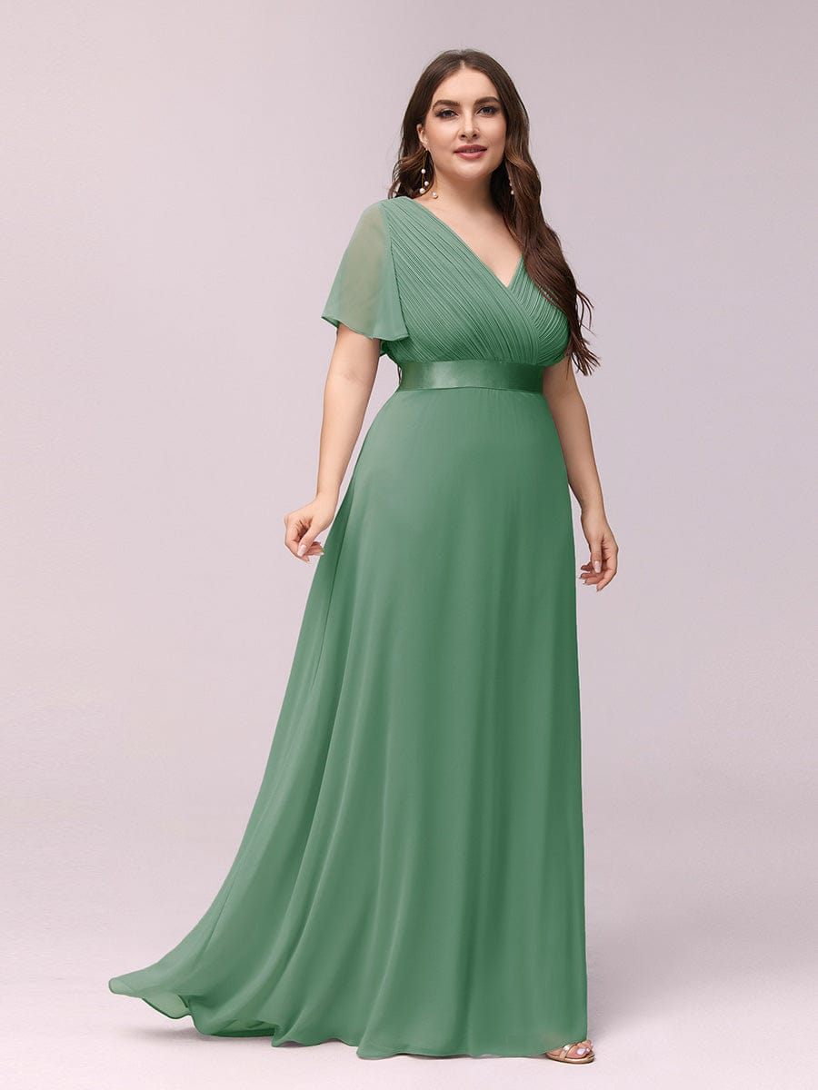 Elegant Plus Size V-Back Bridesmaid Dress with Short Sleeves