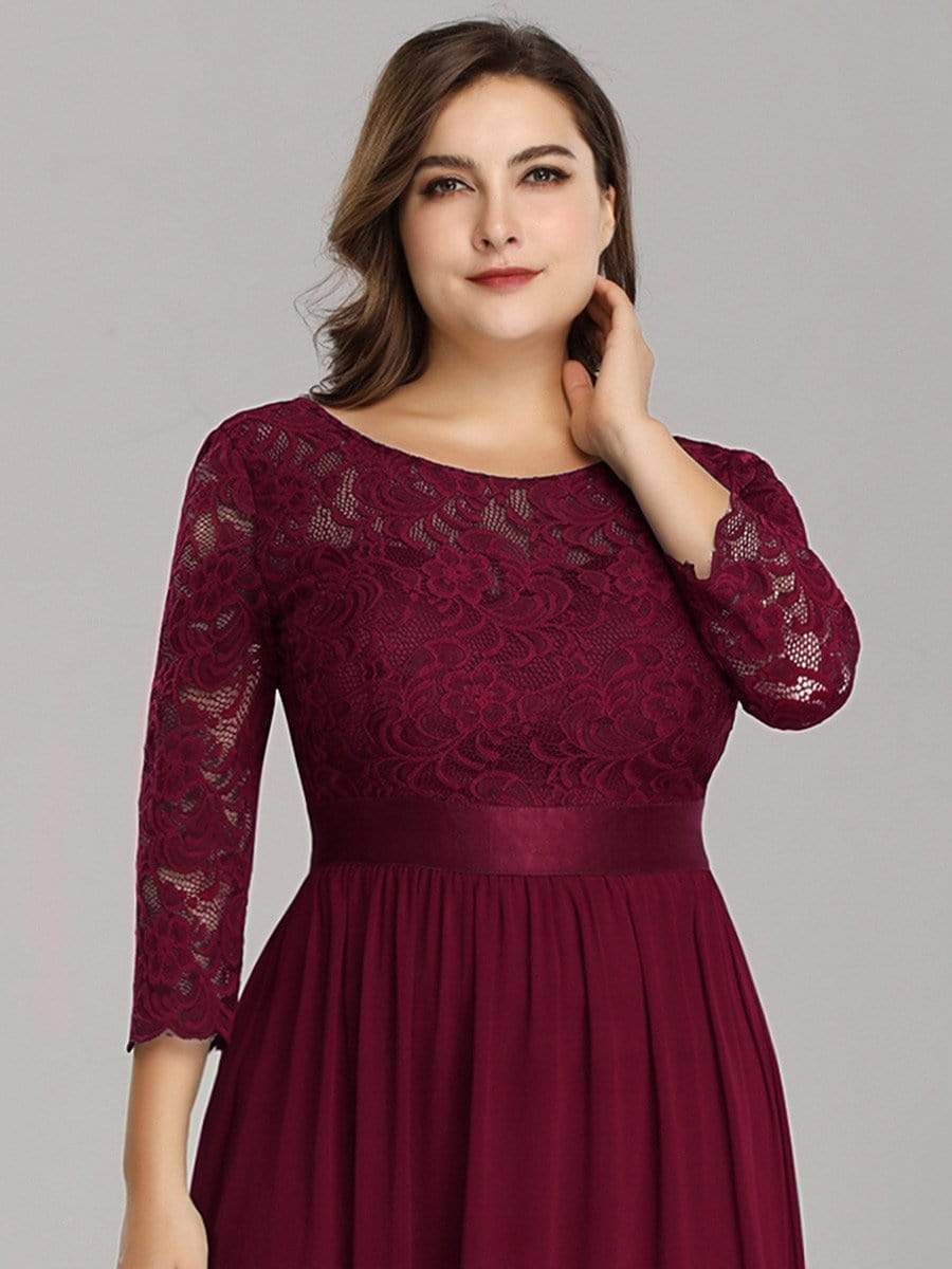 Elegant Lace Evening Dress with Romantic Sleeves for Plus Size Women