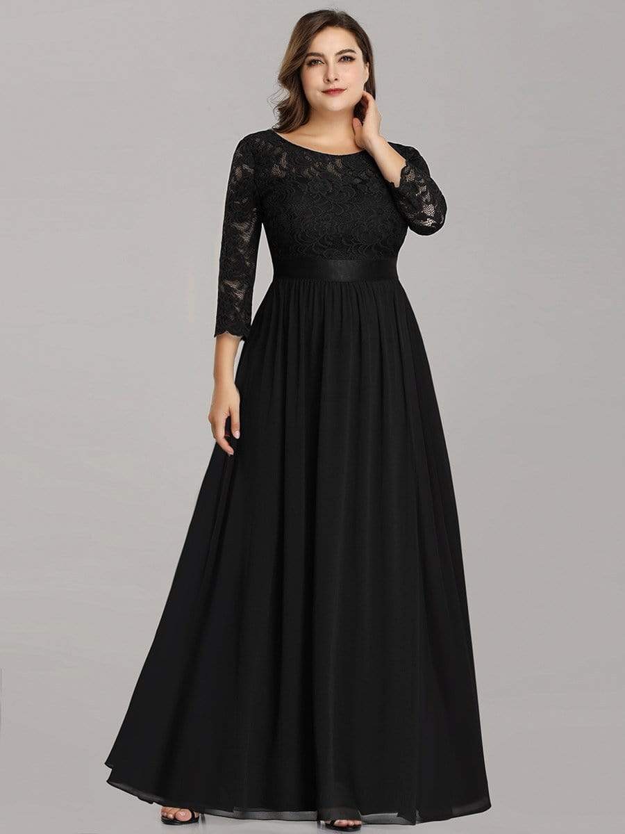 Elegant Lace Evening Dress with Romantic Sleeves for Plus Size Women