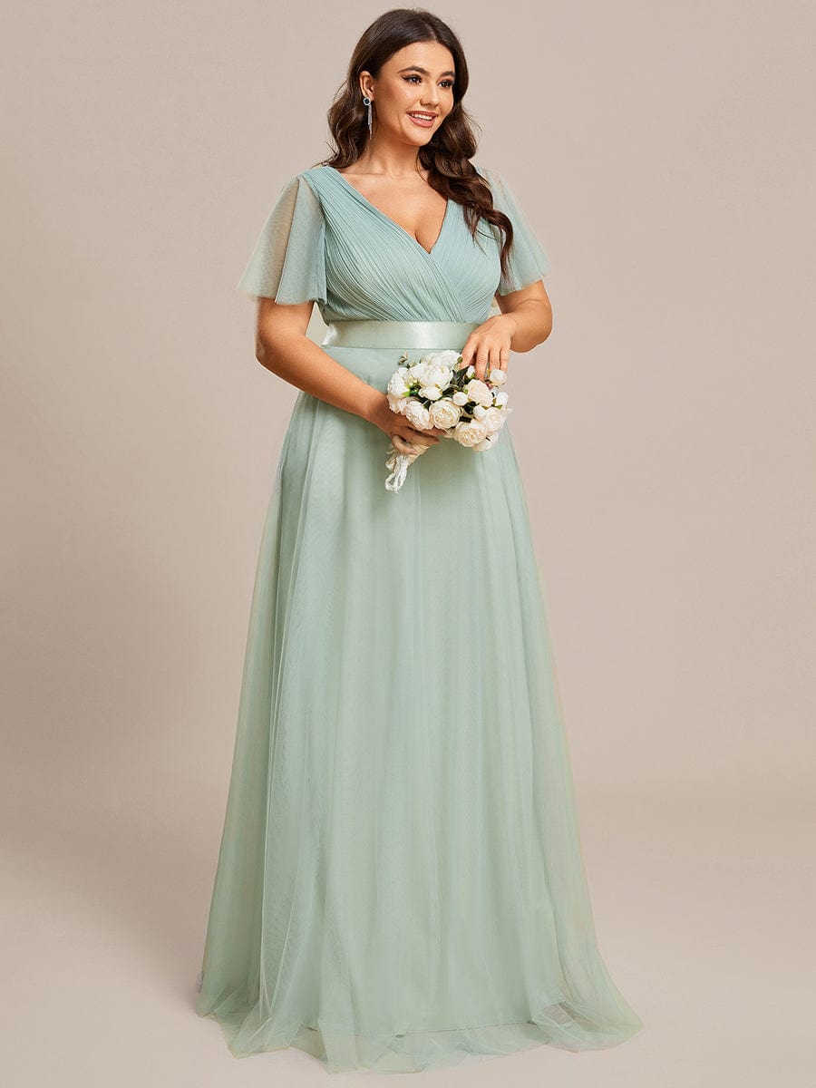 Elegant Plus Size Floor-Length Bridesmaid Gown with Short Sleeves