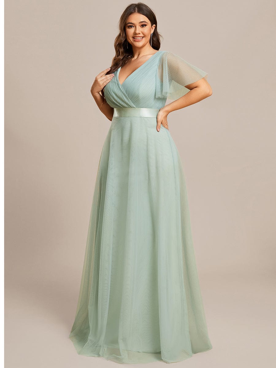 Elegant Plus Size Floor-Length Bridesmaid Gown with Short Sleeves