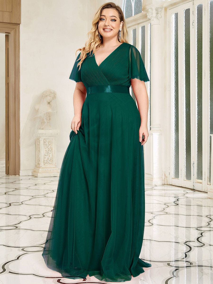 Elegant Plus Size Floor-Length Bridesmaid Gown with Short Sleeves